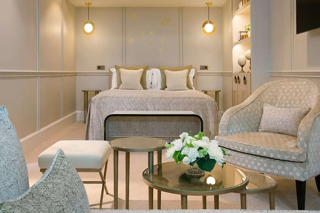 Le Narcisse Blanc 5*, Paris