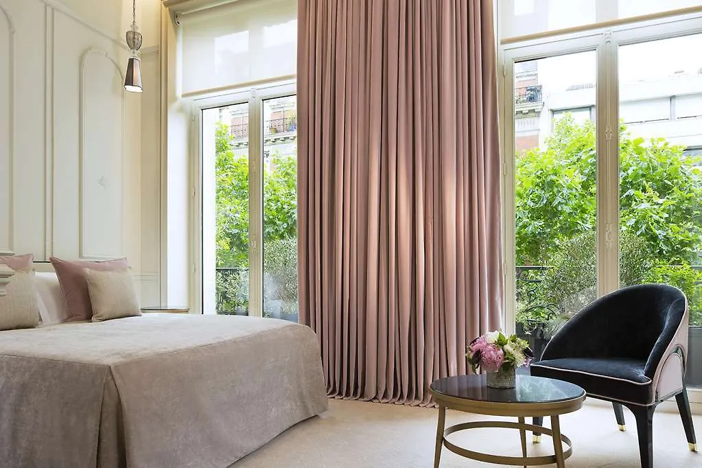Le Narcisse Blanc Hotel