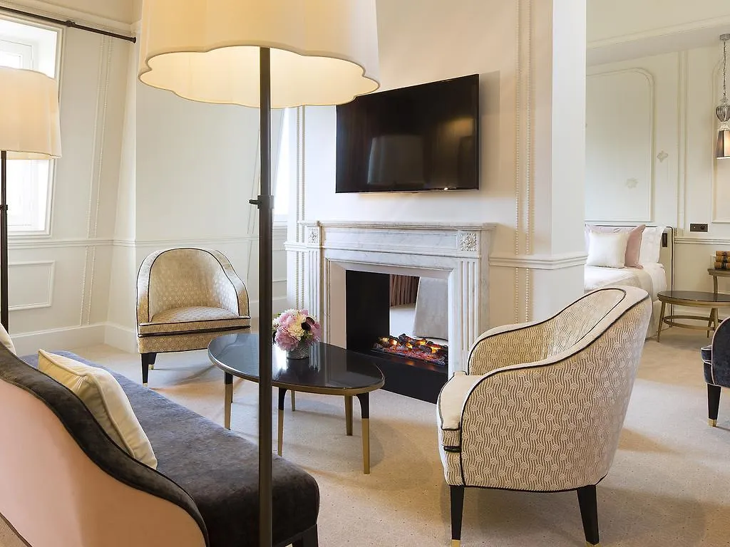 Le Narcisse Blanc 5*, Paris