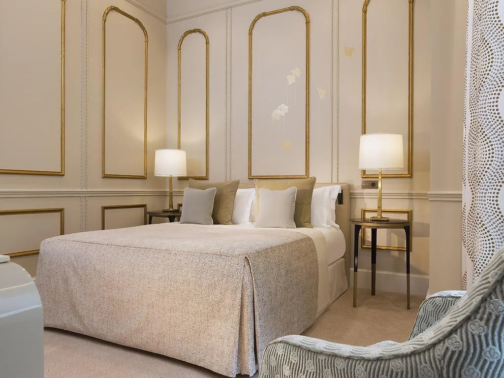 Le Narcisse Blanc Hotel