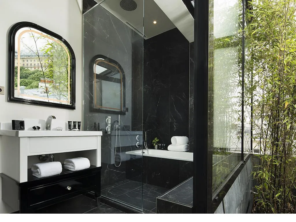 Le Narcisse Blanc Hotel