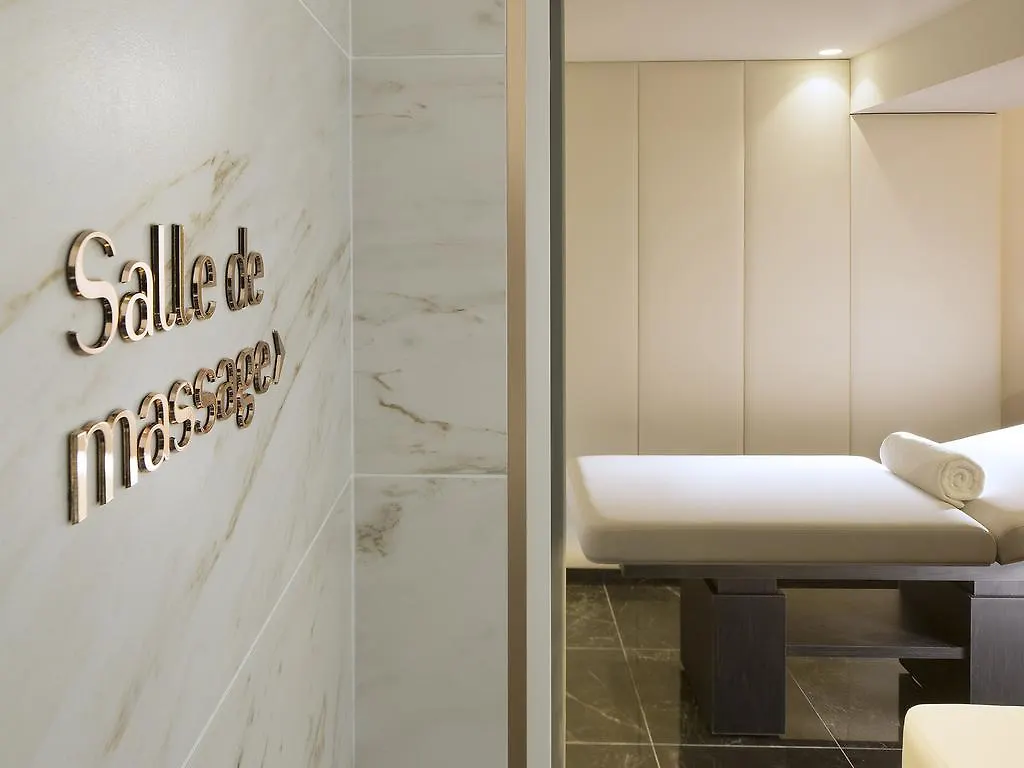 Le Narcisse Blanc Paris