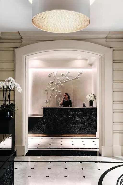 Le Narcisse Blanc Paris